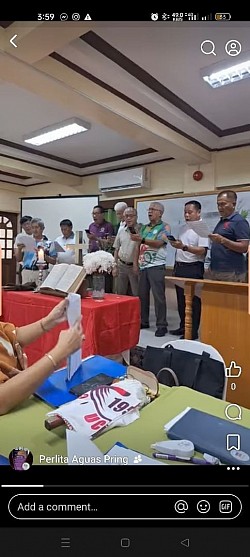 Singing the UCM Hymn, Arise Arise